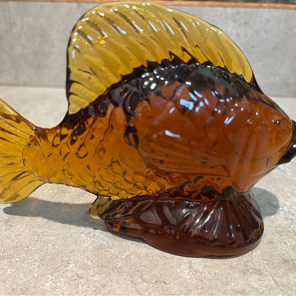 Vintage Amber Glass Fish Figurine - Picture 2 of 3